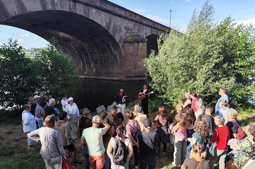 25 07 24 visites theatralisees berges c moulins communaute 29 pixels ok copy