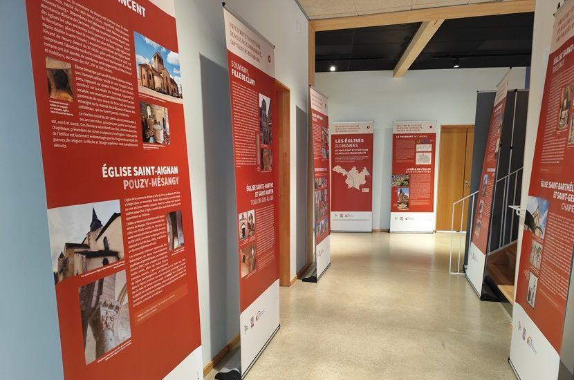Exposition itinérante "Les églises romanes du Pays d'art et d'histoire de Moulins Communauté" (c) Moulins Communauté IMG 20260108 104943 copy